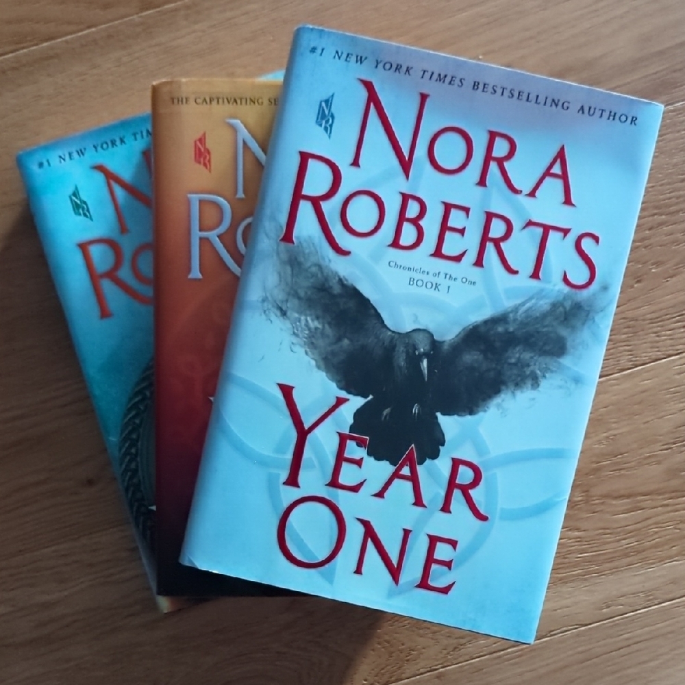 Nora Roberts Book Trio